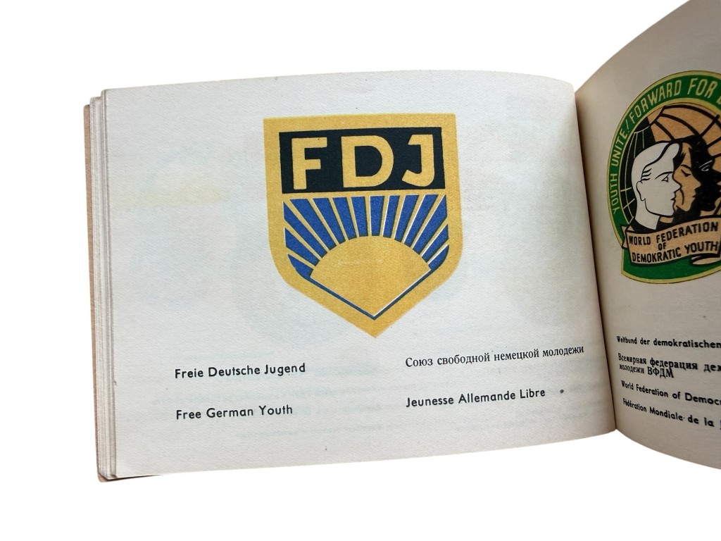 Original early DDR brochure titled ‘Medaillen und Abzeichen’ issued in 1951 by the Deutsche Demokratische Republik - Image 6