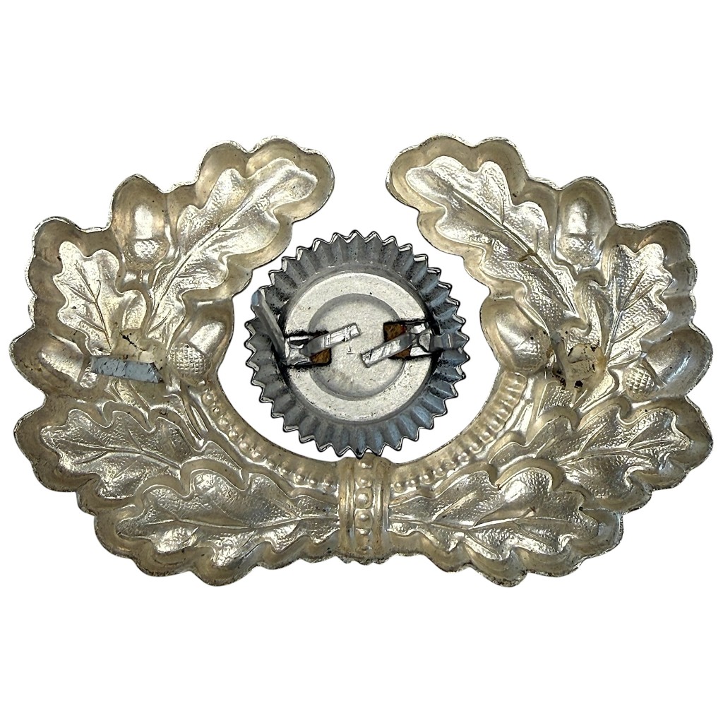 Original WWII German Wehrmacht metal visor cap insignia wreath and cockade - Image 2