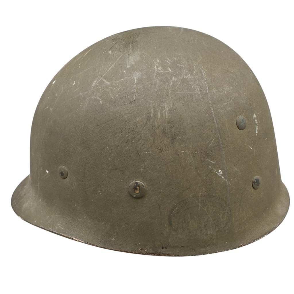 Original WWII US M1 Westinghouse helmet liner used by the Dutch Regiment Stoottroepen - Image 4