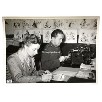Original WWII Polish photo of Polish officer and a female staff member