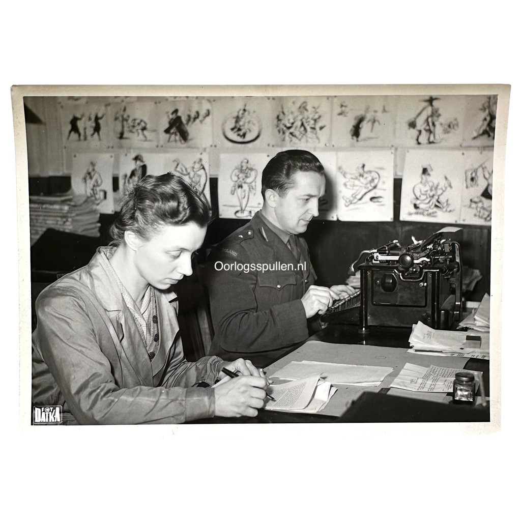 Original WWII Polish photo of Polish officer and a female staff member