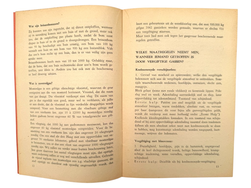 Original Pre 1940 Dutch Luchtbescherming brochure 'Hoe bescherm ik mij tegen luchtaanvallen?' Hilversum - Image 4