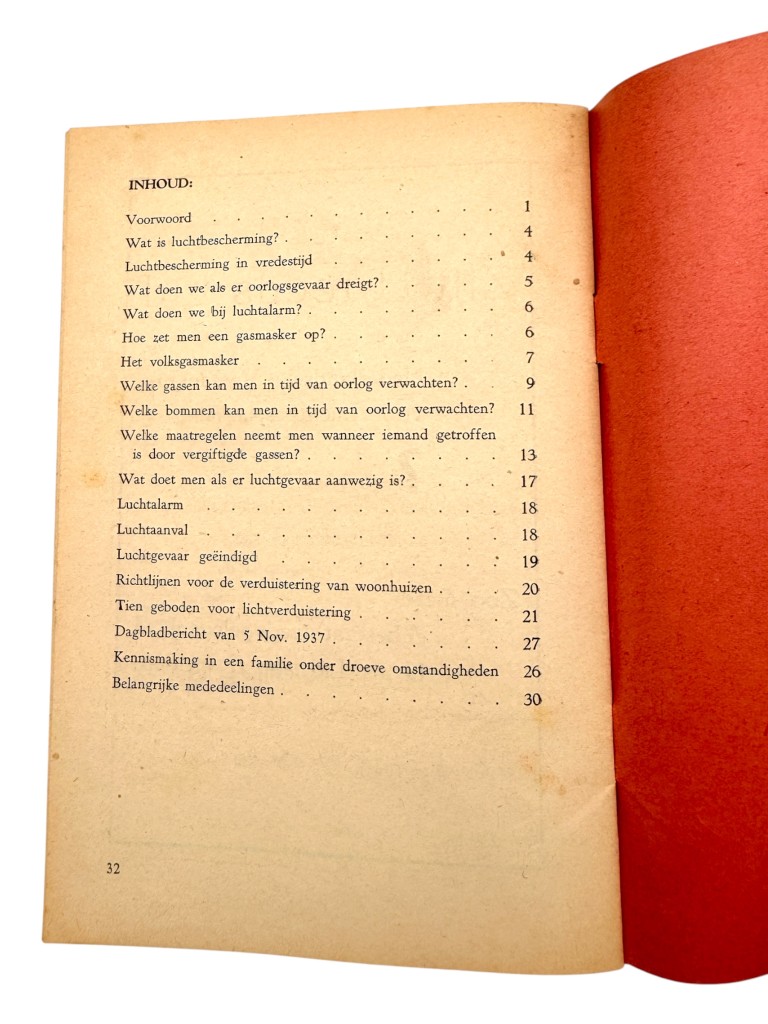 Original Pre 1940 Dutch Luchtbescherming brochure 'Hoe bescherm ik mij tegen luchtaanvallen?' Hilversum - Image 5