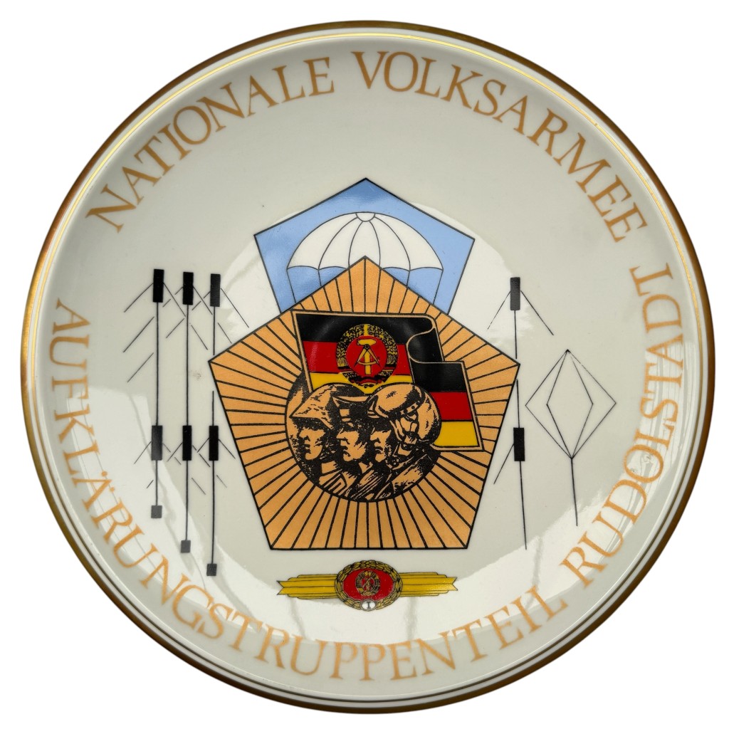 Original DDR NVA porcelain wall plate of the National People's Army (NVA) of the German Democratic Republic originating from Erich Honecker - Image 2