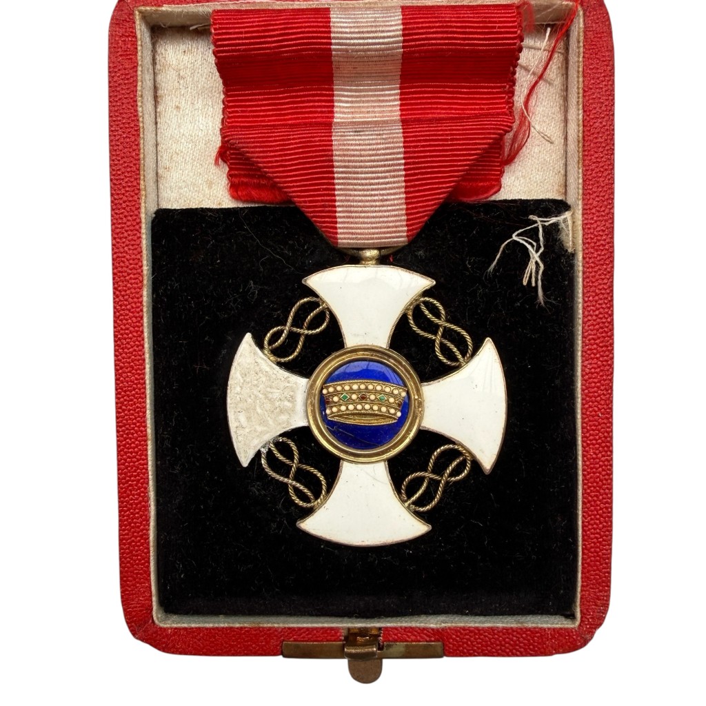 Original Knight's Cross of the Order of the Crown of Italy from the period of the Kingdom of Italy in case - Image 3