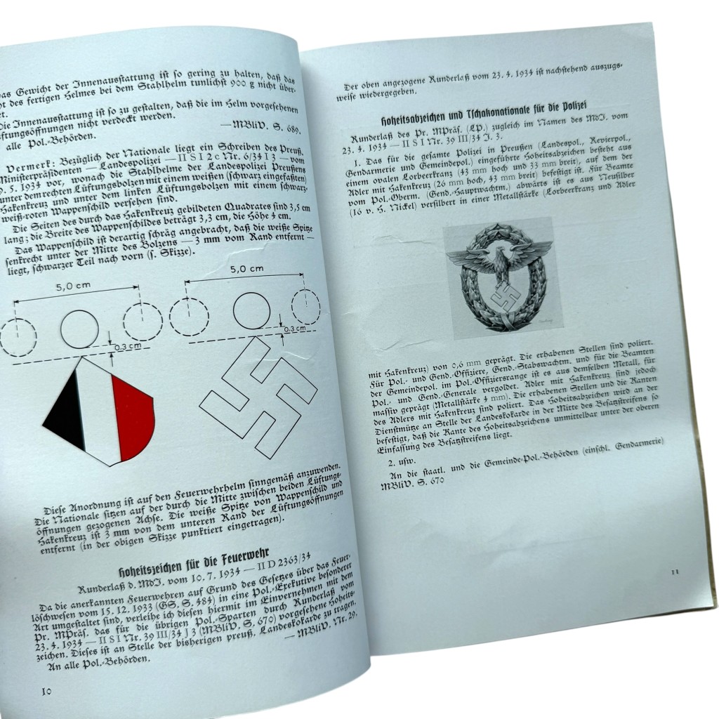 Original 1934 German Feuerwehr uniform regulation brochure 'Die Uniformierung der Berufs- und der freiwilligen Feuerwehrmänner' - Image 4