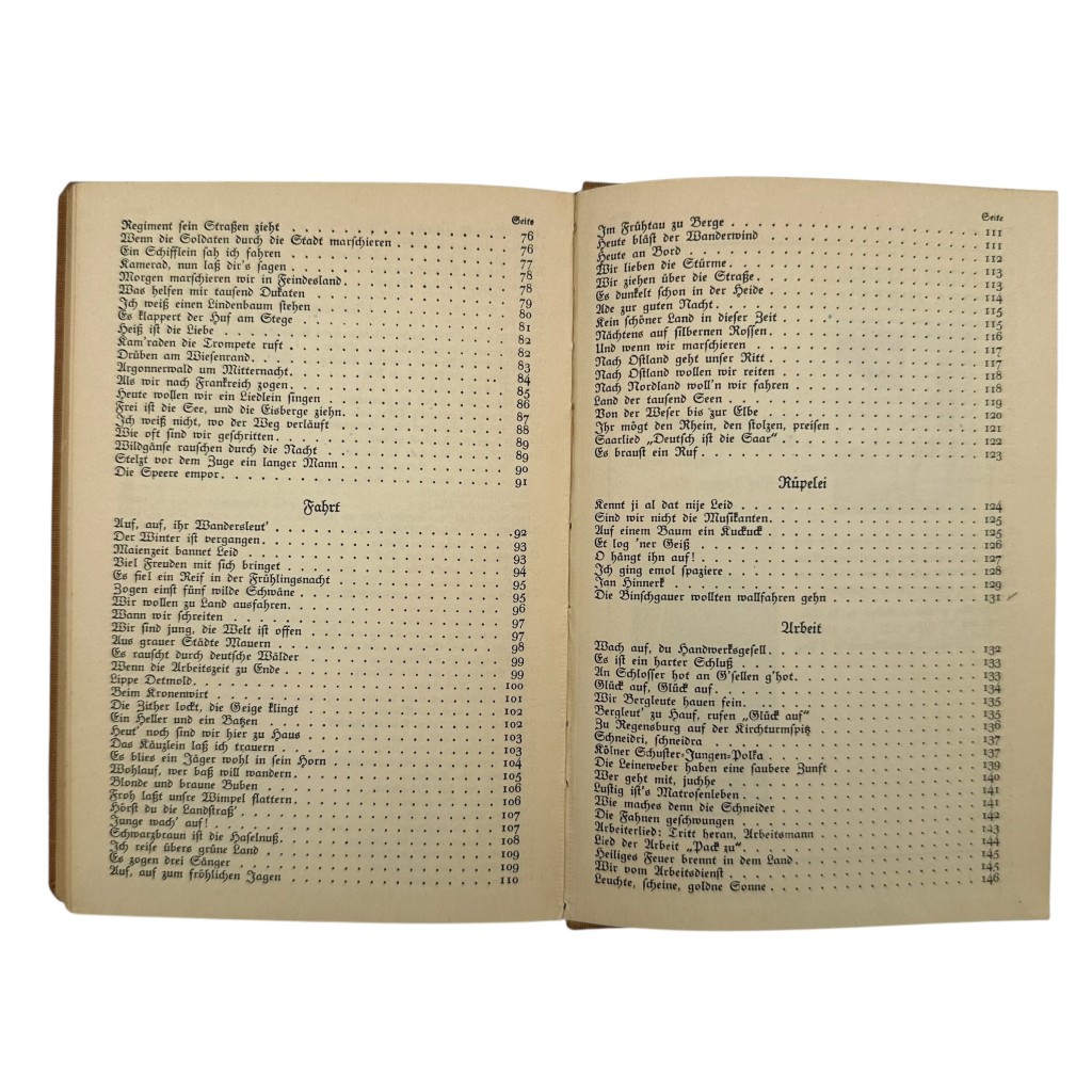 Original 1934 German Hitler Youth songbook titled 'Uns geht die Sonne nicht unter' - Image 7