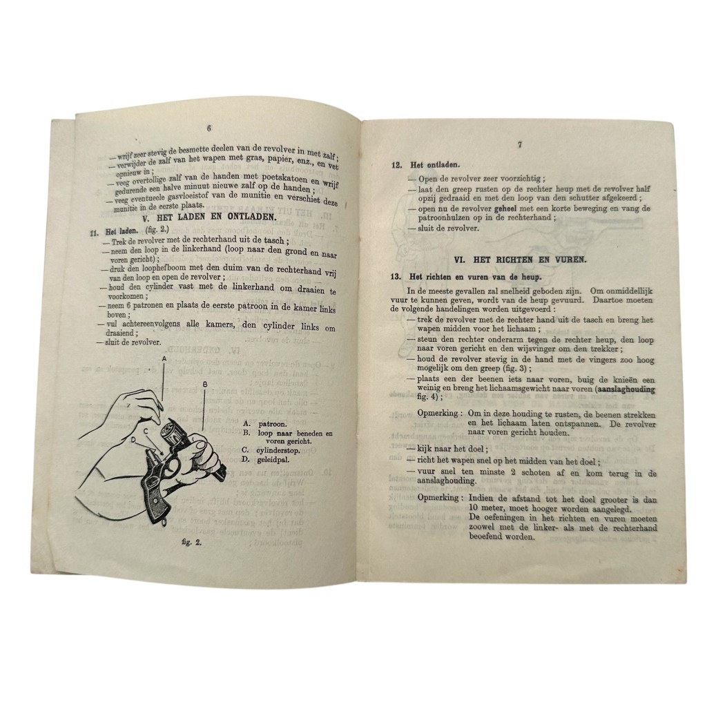 Original WWII Dutch army (London 1943) manual Revolver van 9,65 mm - Image 6