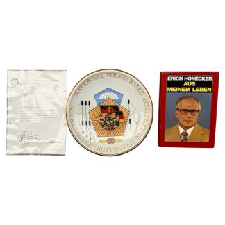 Original DDR NVA porcelain wall plate of the National People's Army (NVA) of the German Democratic Republic originating from Erich Honecker