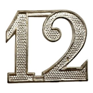 Dit type embleem werd gedragen door Nederlandse militairen op de sjako model 1912 tot en met 1923.