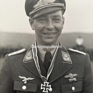 Original WWII German Luftwaffe pilot Knights cross portrait photo
