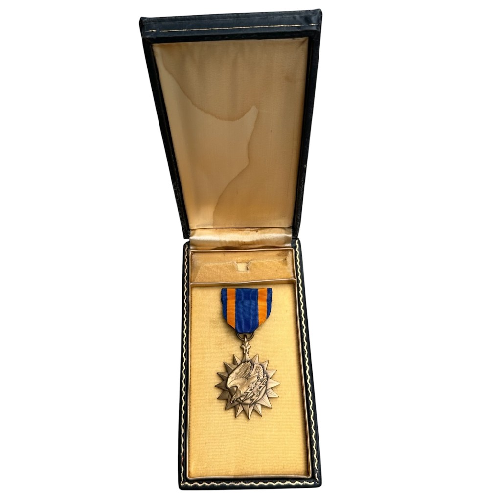 Original WWII US Air medal in box
