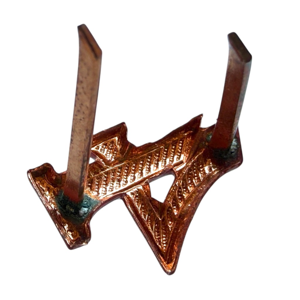 Original Pre 1940 Dutch army 4 regiment number insignia ‘veldmuts’ 19mm - Image 2