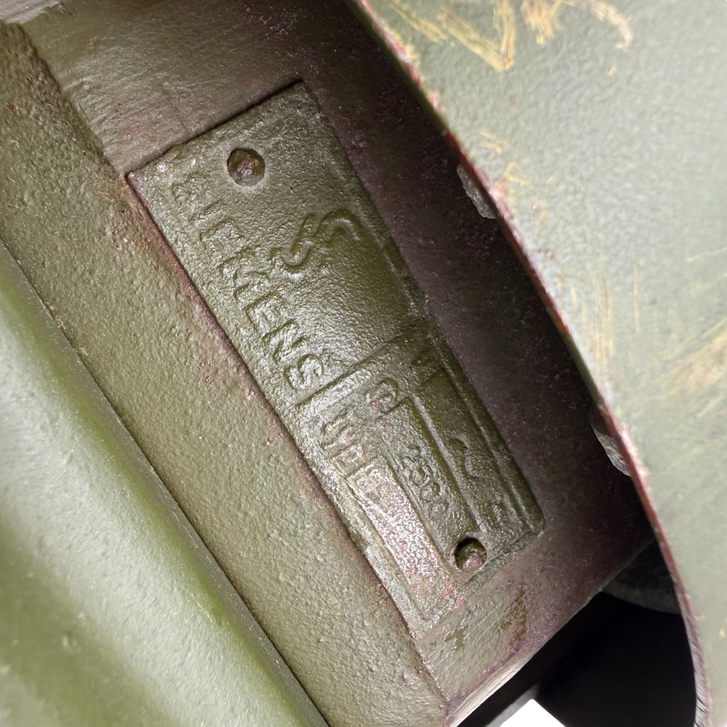Original WWII German Siemens bunker telephone - Image 2