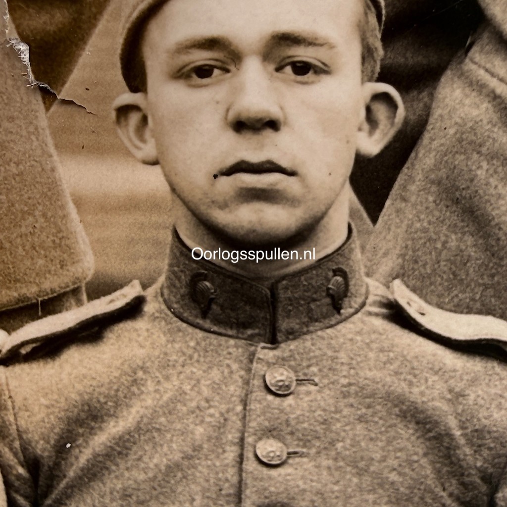 Originele pre 1940 Nederlandse leger groepsfoto Regiment Grenadiers militairen in uniform mobilisatie Nederlandse infanterie 18 x 13 cm