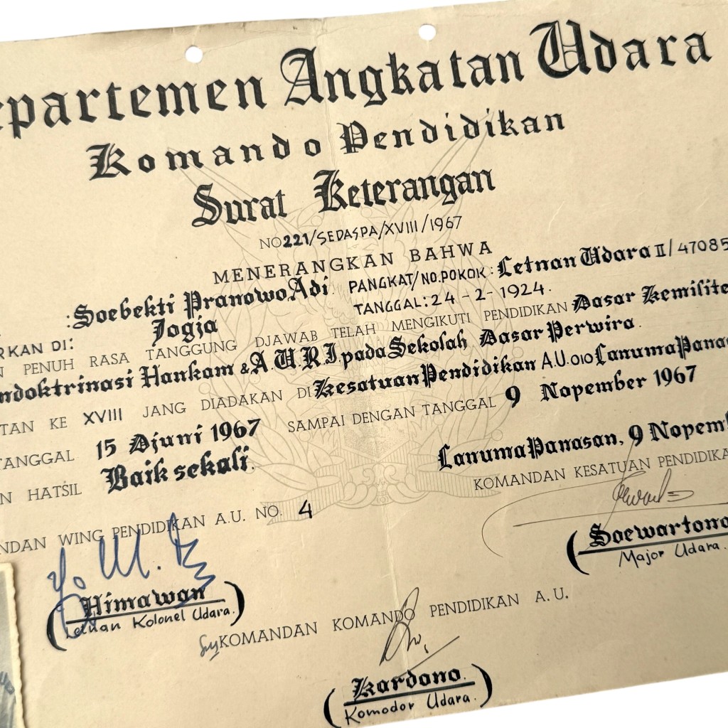 Original 1967 Indonesian Air Force AURI Officer Training Certificate with Photo - Image 3
