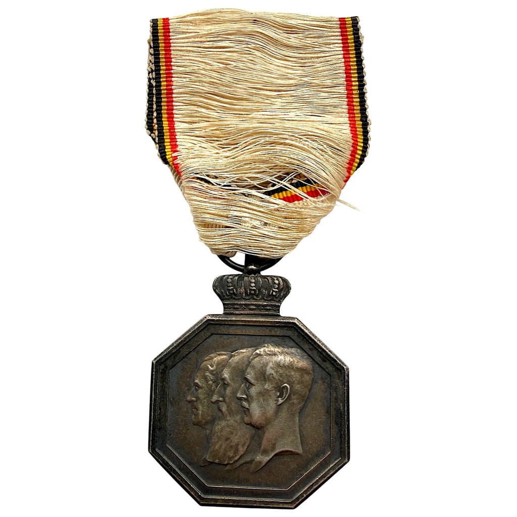 Original Belgian 1830-1930 Centenary of National Independence Medal with Leopold I, Leopold II and Albert I for militaria collectors.