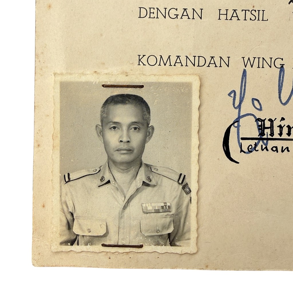 Original 1967 Indonesian Air Force AURI Officer Training Certificate with Photo