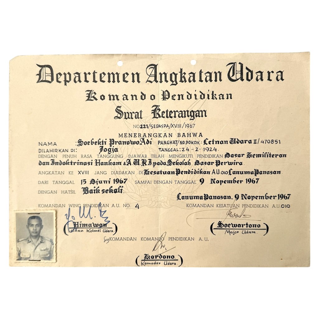 Original 1967 Indonesian AURI Air Force officer certificate of Letnan Udara II Soebekti Pranowo Adi with uniform photo and signatures.