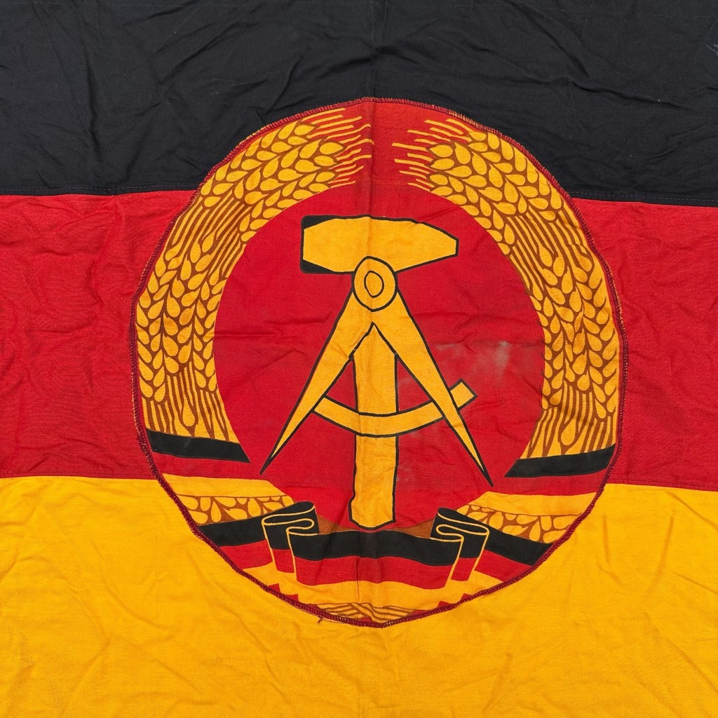 Original East German NVA DDR national flag with state emblem 125 x 75 cm Cold War militaria collectible