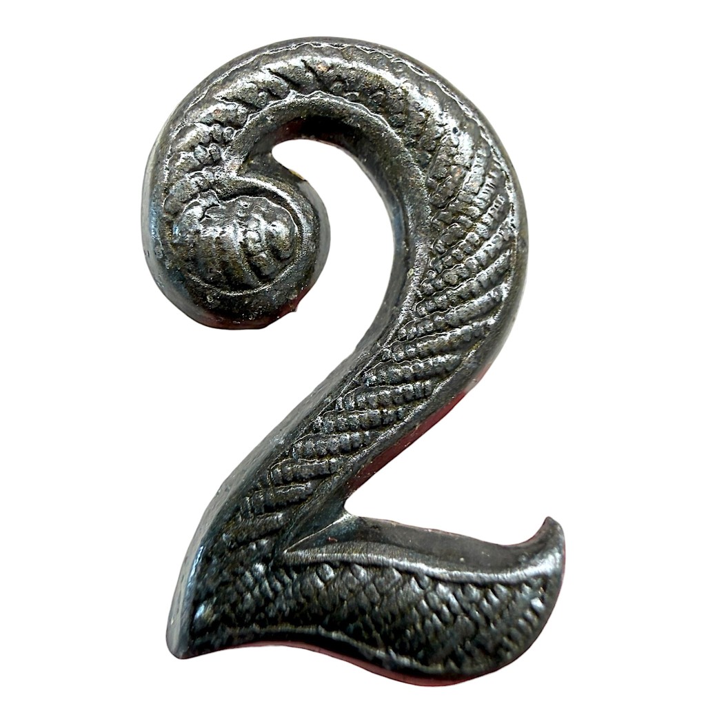 Original Pre 1940 Dutch army 2 regiment number insignia ‘Kepie’ 18mm