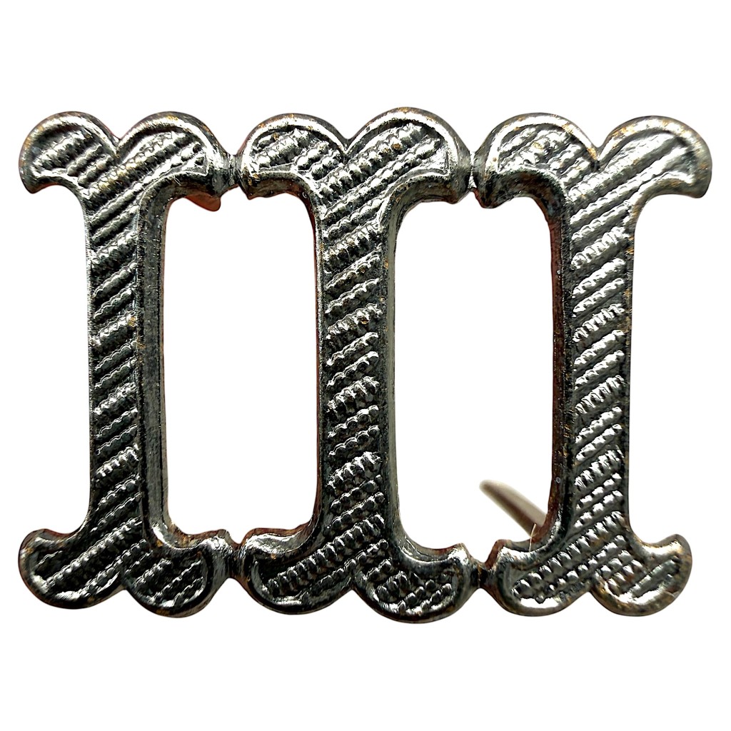 Original Pre 1940 Dutch army III division number 'Kepie' cap insignia 18mm