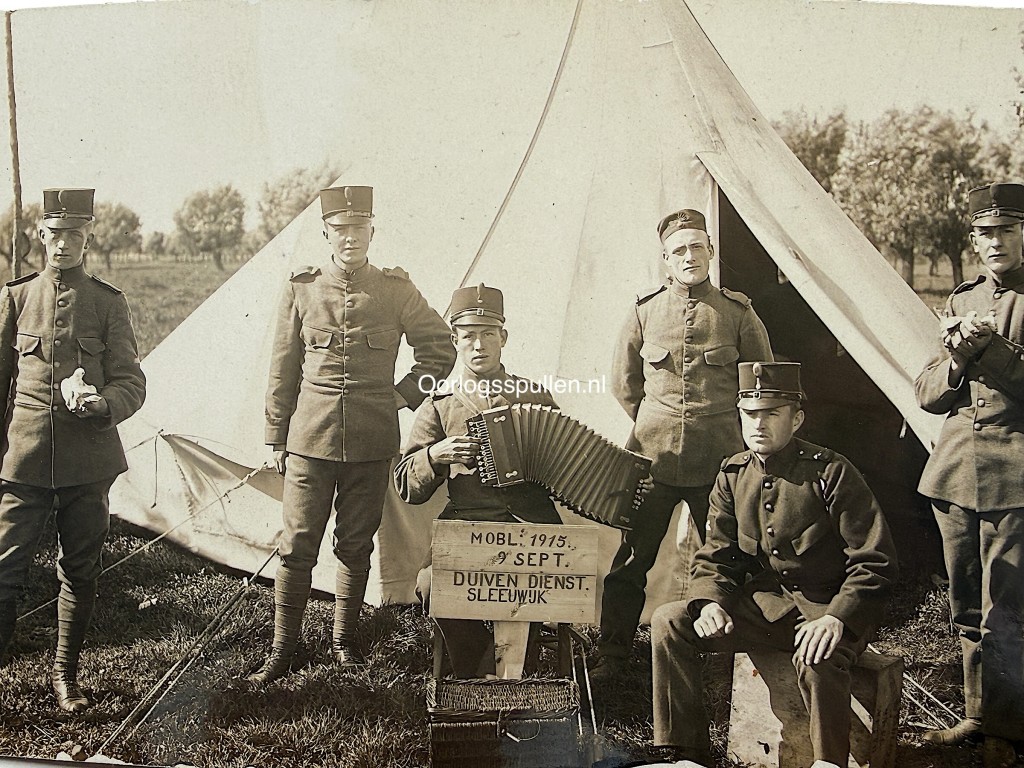 Original WW1 Dutch army 'Duivendienst' Sleeuwijk album