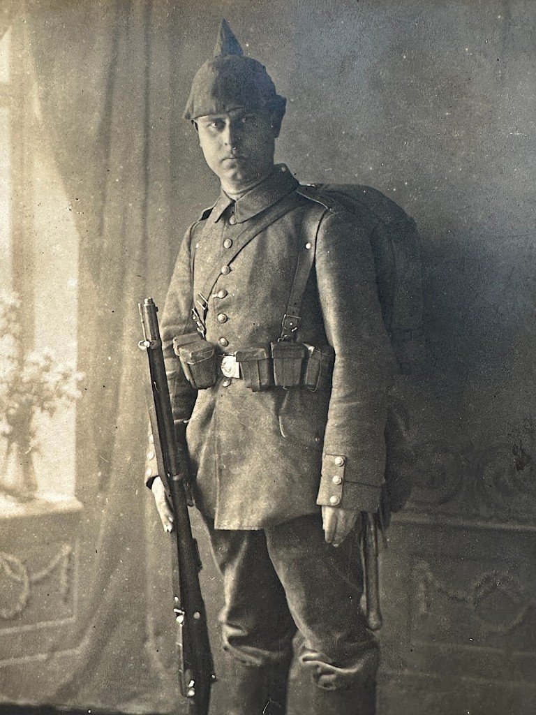 Original WWI German Army soldier postcard photograph Pickelhaube infantry full equipment First World War