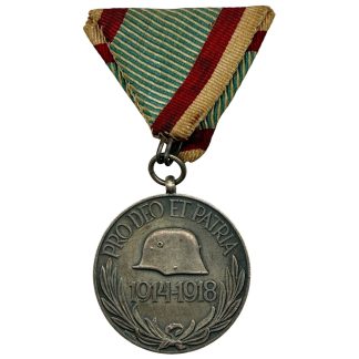 Original WW1 Hungarian Commemorative War Medal 1914-1918 Pro Deo et Patria with crossed swords and ribbon for First World War collectors.