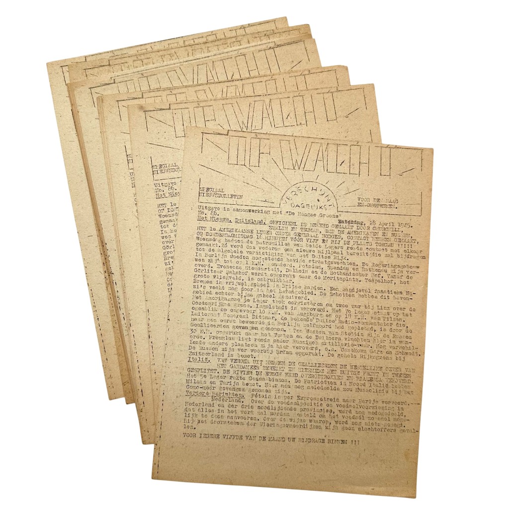 Originele WWII Nederlandse verzetskrant Op Wacht nummer 86 Den Haag 28 april 1945 illegale ondergrondse krant Tweede Wereldoorlog