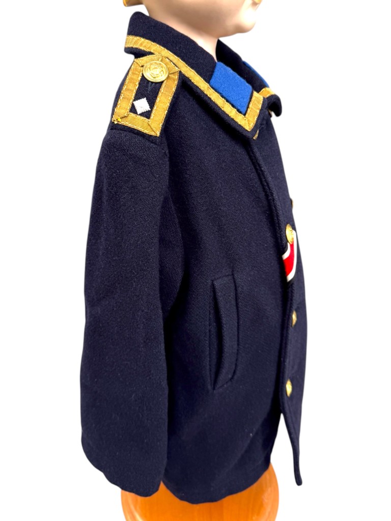 Original WWII German Kriegsmarine Child’s ‘Colani’ Uniform Jacket with shoes and bust - Afbeelding 6