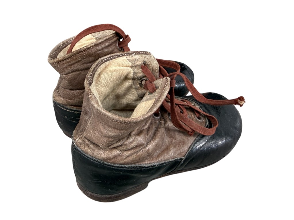 Original WWII German Kriegsmarine Child’s ‘Colani’ Uniform Jacket with shoes and bust - Afbeelding 9