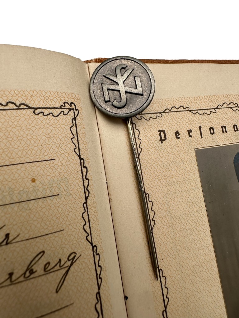 Original WWII German NS-Volkswohlfahrt NSV Membership Grouping Wolfgang Wirth with documents and stickpin - Bad Lauterberg - Afbeelding 6