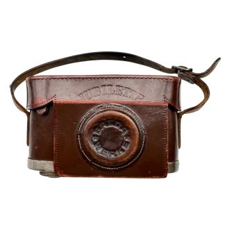Original German Balda Jubilette camera 1938 with Schneider-Kreuznach Radionar 2.9/5 cm lens and original brown leather carrying case.