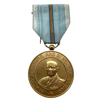 Original WWII Dwight D. Eisenhower 1939-1945 commemorative war medal by Interallied Military Organization Sphinx with original ribbon