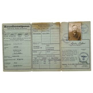 Original WWII German General Government Baudienstpass Antoni Lipiec Bilgoraj 1943-1944 with portrait, Lublin stamps and Abteilung 9/400.
