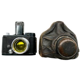 Original WWII German Luftwaffe Robot II military camera with Luftwaffen-Eigentum marking, Carl Zeiss Jena Biotar 2/4cm lens and leather case.