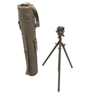 Original WWII US Army Circle Aiming M1 1943 E.K. Co. artillery aiming instrument with tripod carrying case and accessories.