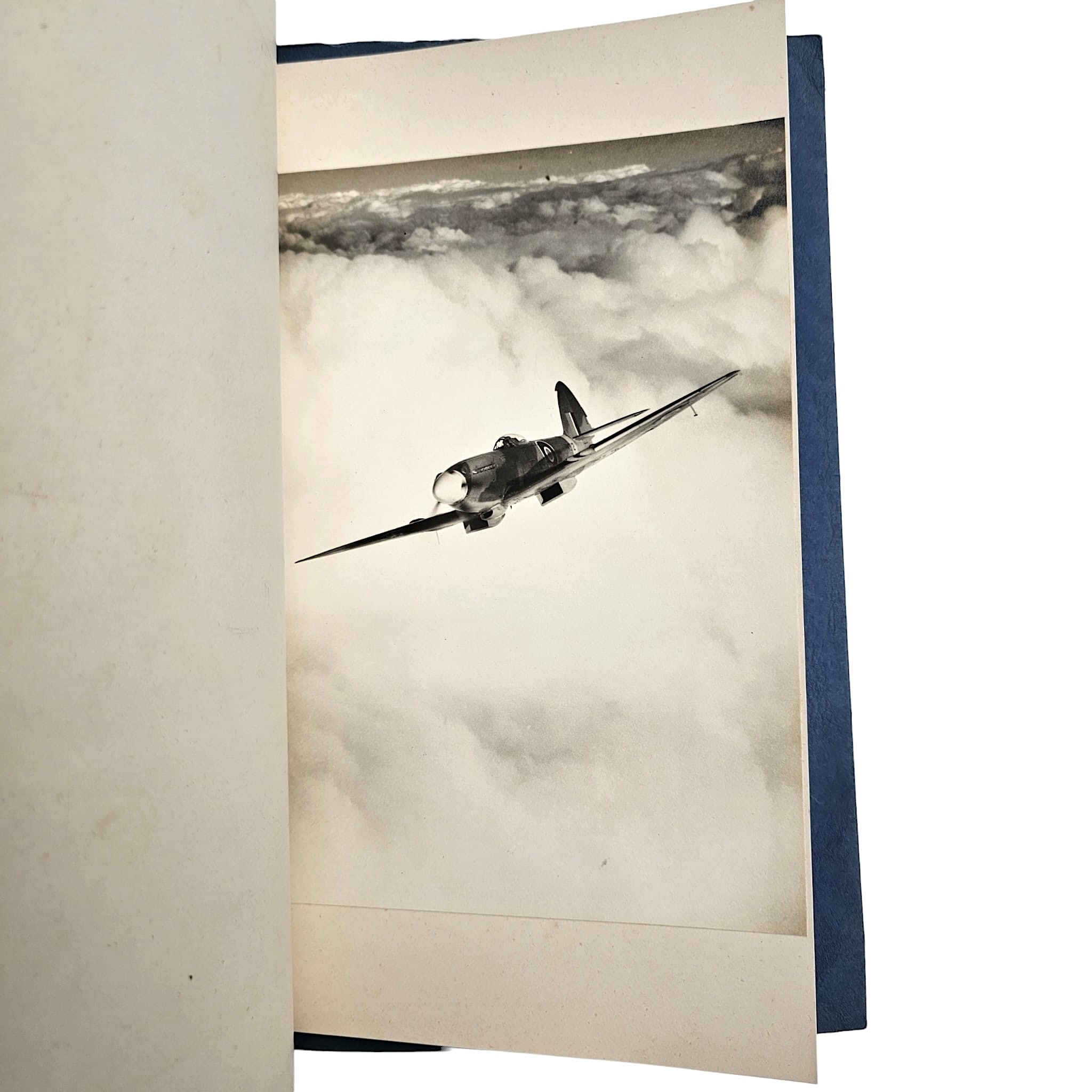 Original 1940s Vickers-Armstrongs Supermarine Spitfire Mk.22 Factory Specification No. 480 with Photographs