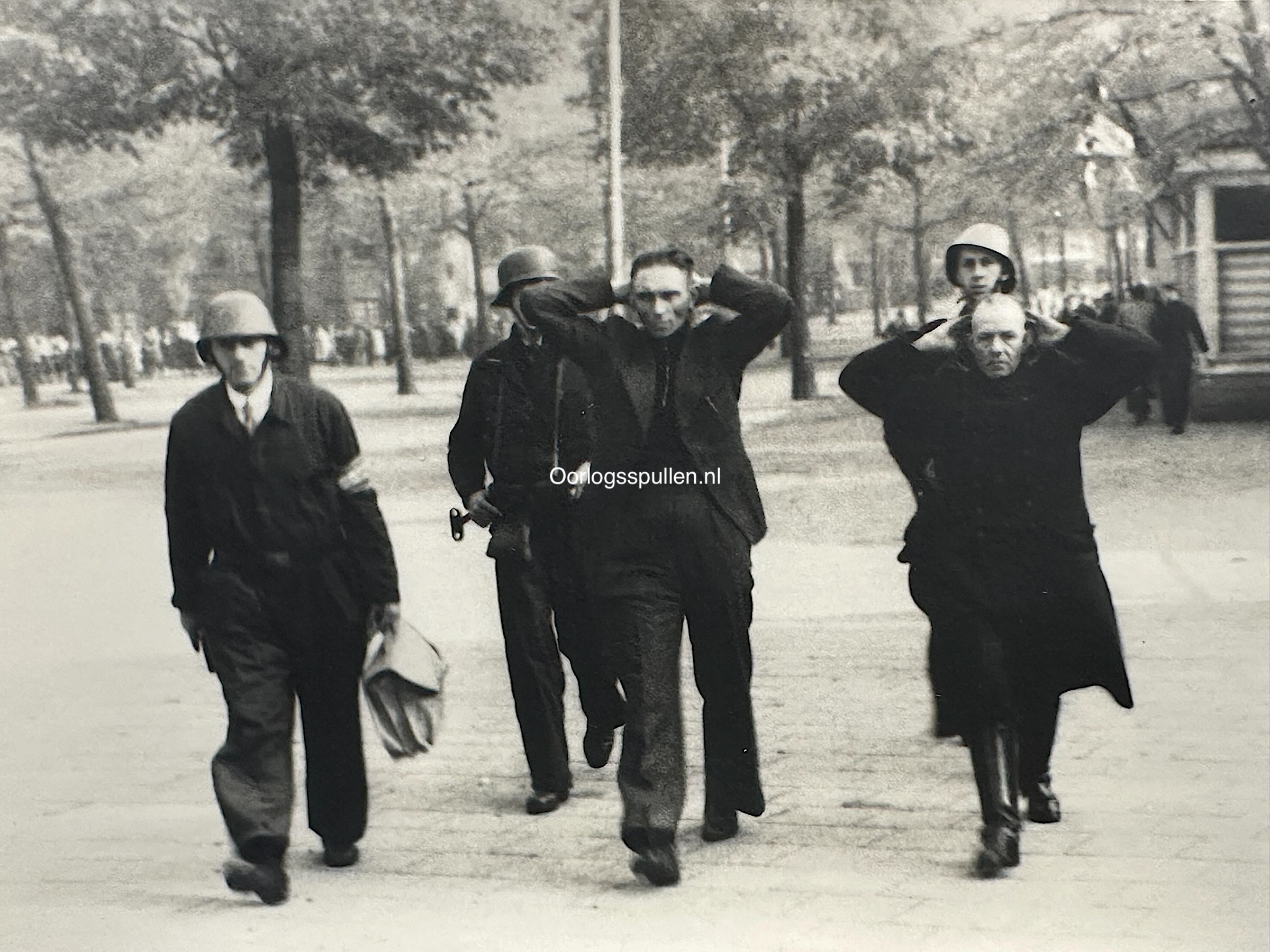 Original WWII Dutch rare extensive photo grouping of the liberation of Amsterdam - Afbeelding 56