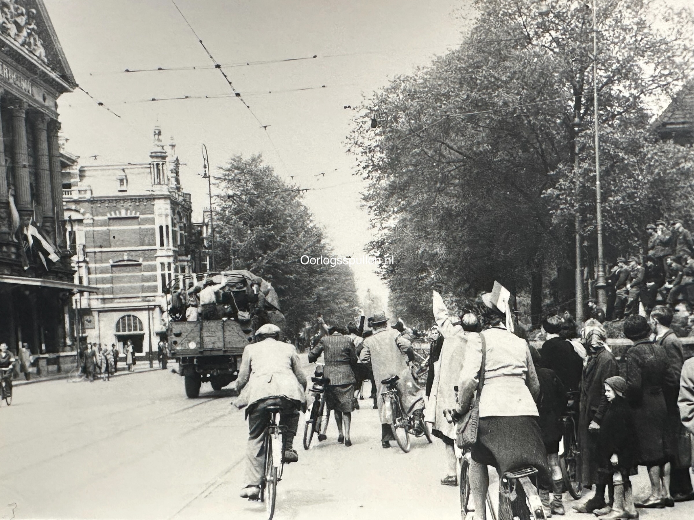 Original WWII Dutch rare extensive photo grouping of the liberation of Amsterdam - Afbeelding 52