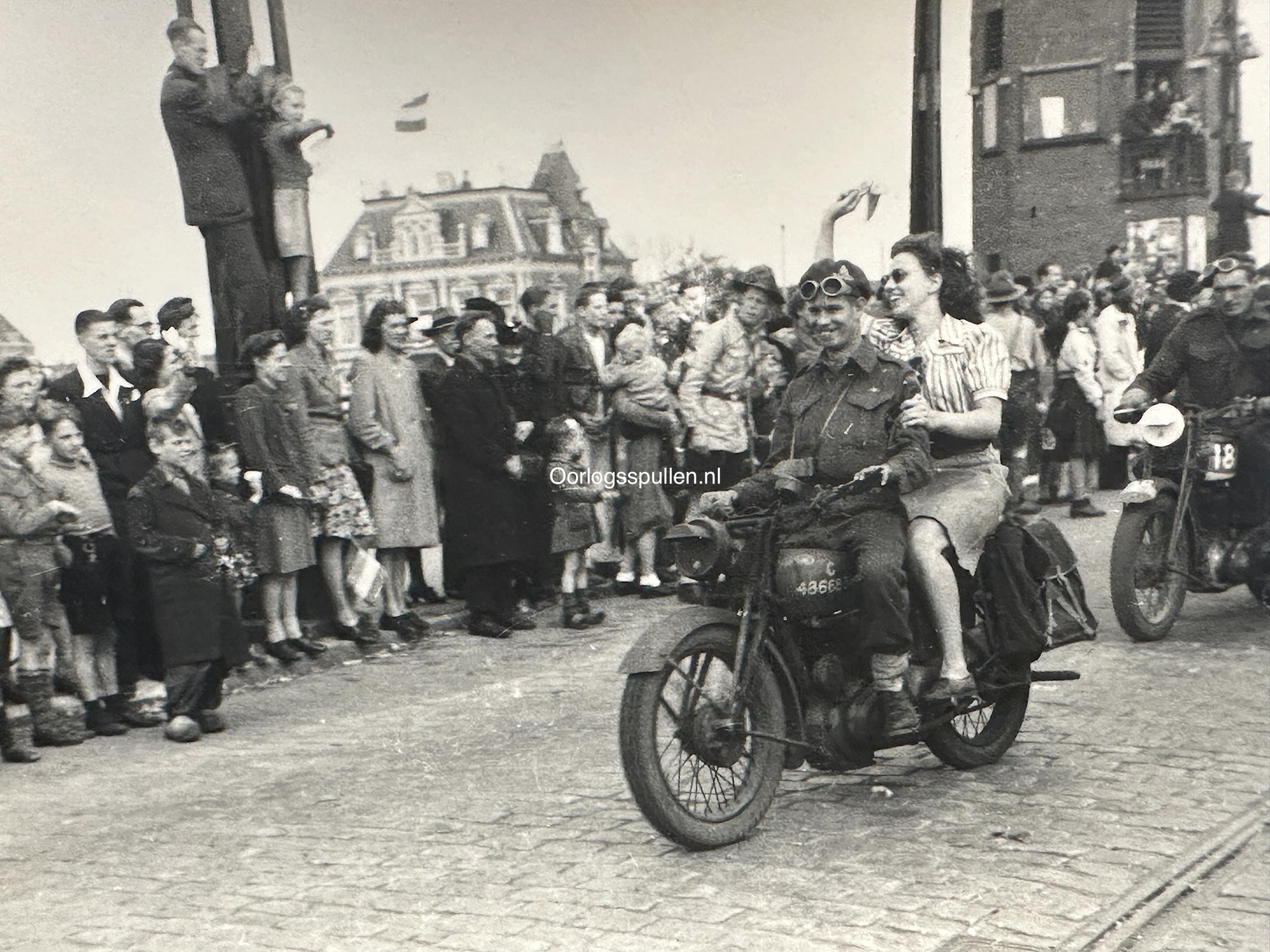 Original WWII Dutch rare extensive photo grouping of the liberation of Amsterdam - Afbeelding 51