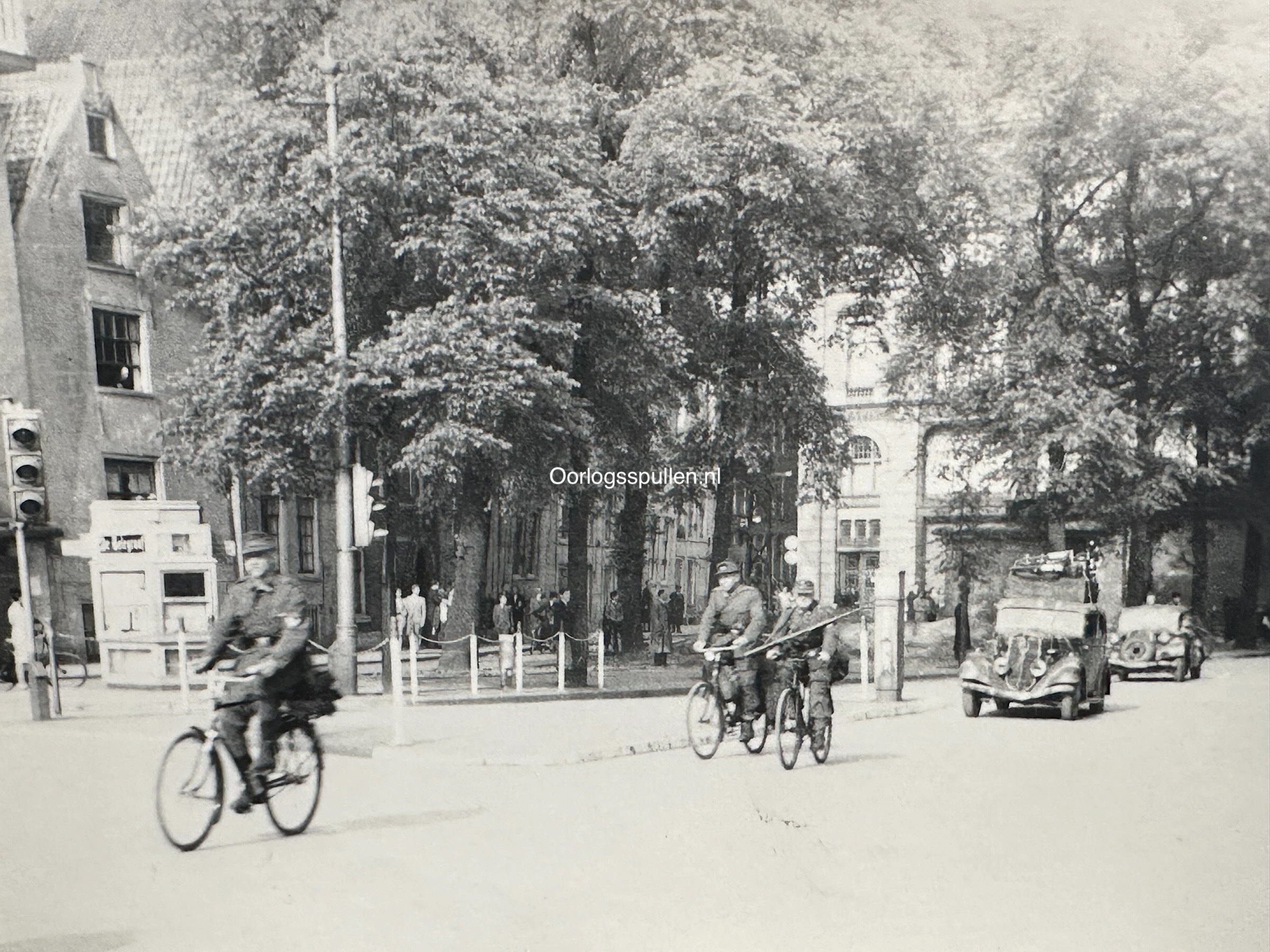 Original WWII Dutch rare extensive photo grouping of the liberation of Amsterdam - Afbeelding 42