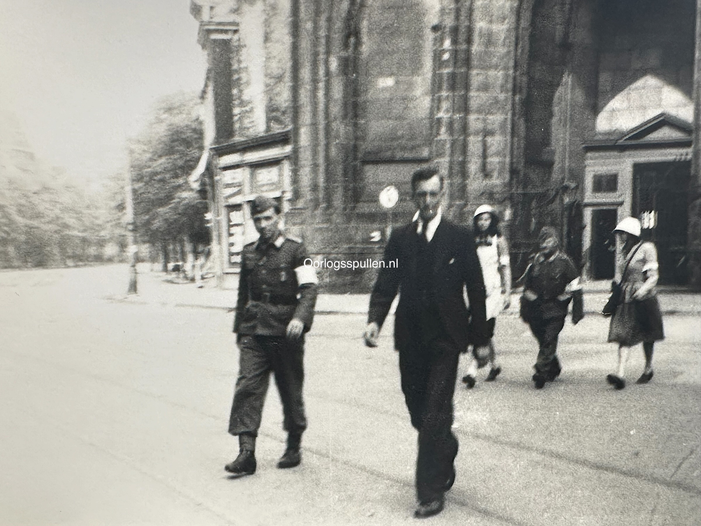 Original WWII Dutch rare extensive photo grouping of the liberation of Amsterdam - Afbeelding 40