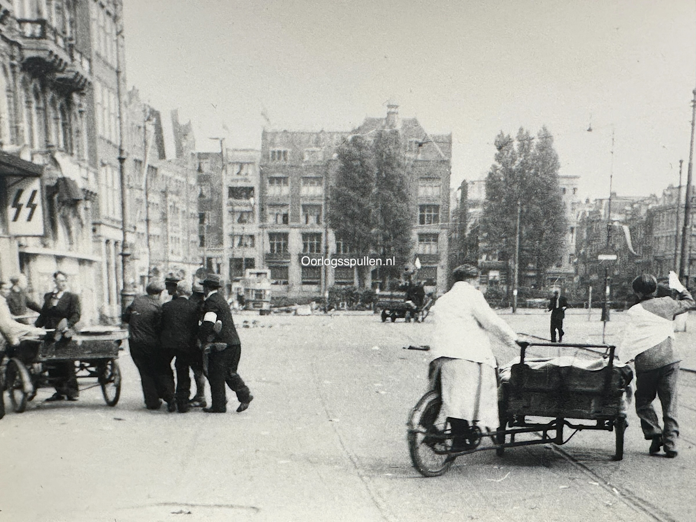 Original WWII Dutch rare extensive photo grouping of the liberation of Amsterdam - Afbeelding 33