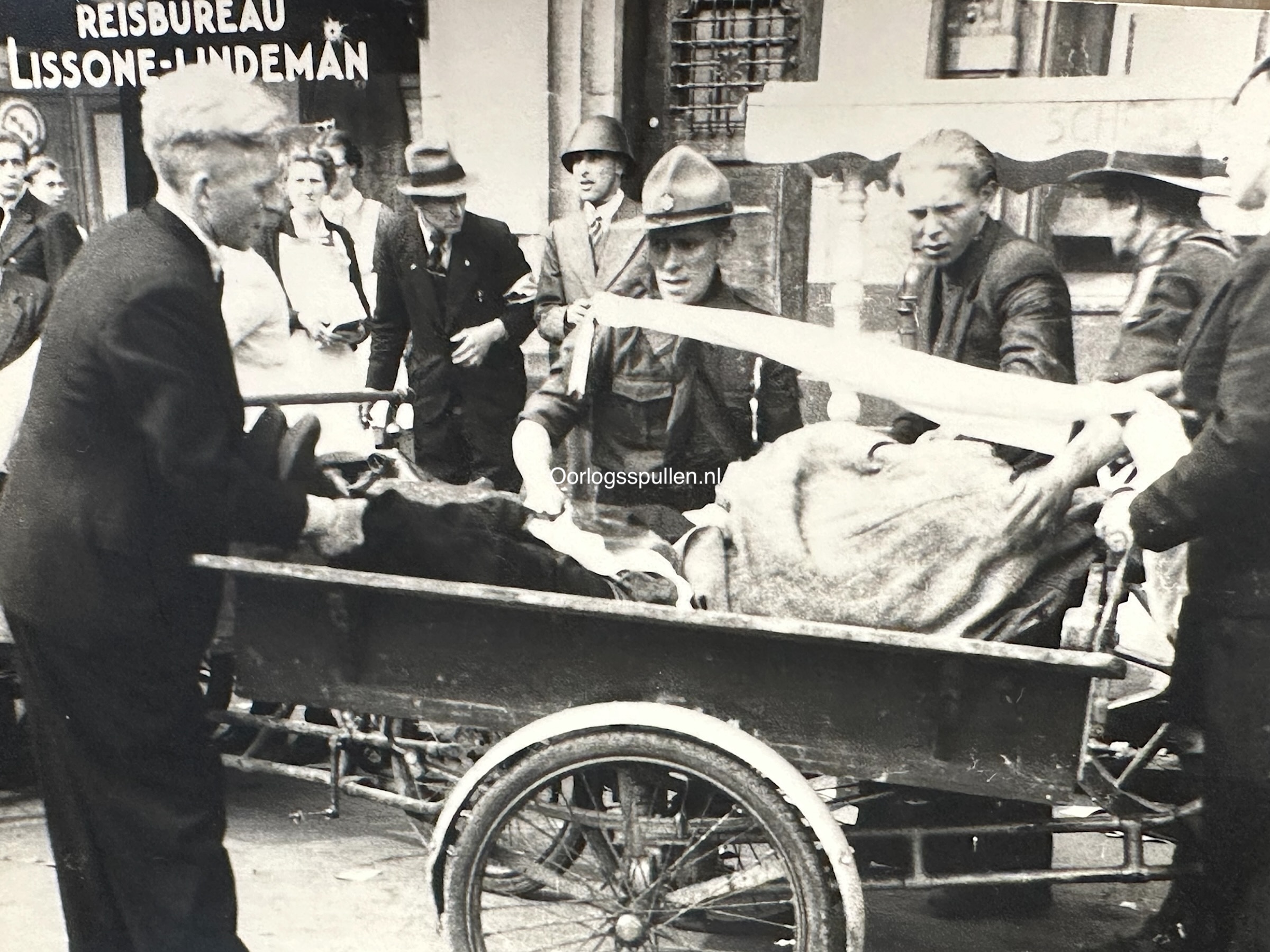 Original WWII Dutch rare extensive photo grouping of the liberation of Amsterdam - Afbeelding 25