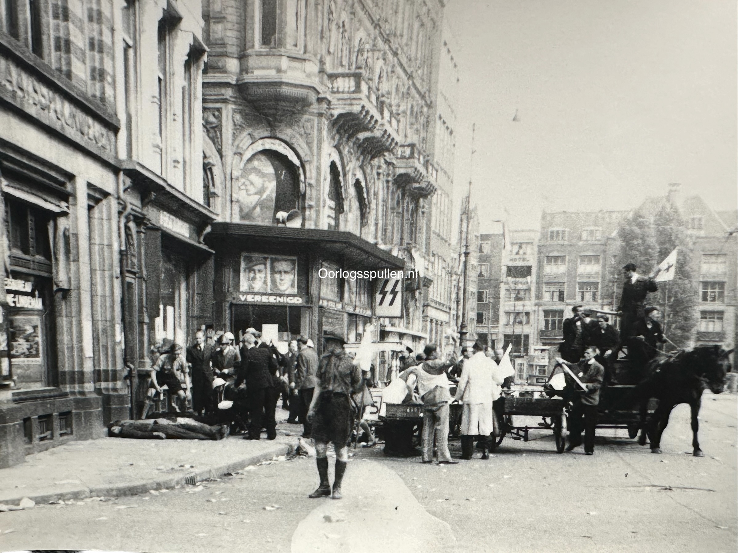 Original WWII Dutch rare extensive photo grouping of the liberation of Amsterdam - Afbeelding 24