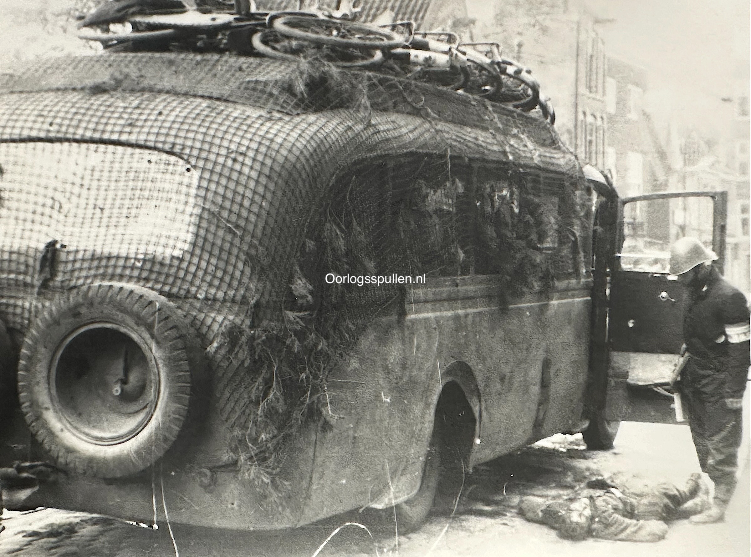Original WWII Dutch rare extensive photo grouping of the liberation of Amsterdam - Afbeelding 12