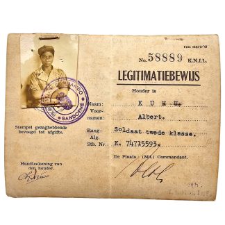 Origineel KNIL legitimatiebewijs van Albert Kuhu, gestempeld Bandoeng, 1947