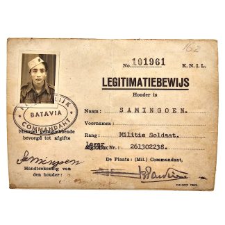 Origineel KNIL legitimatiebewijs uit Batavia met pasfoto en stempel